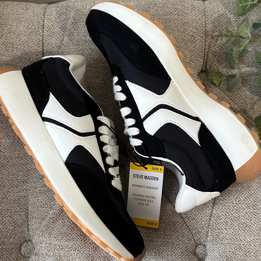 Steve Madden Black and White Jogger Sneakers